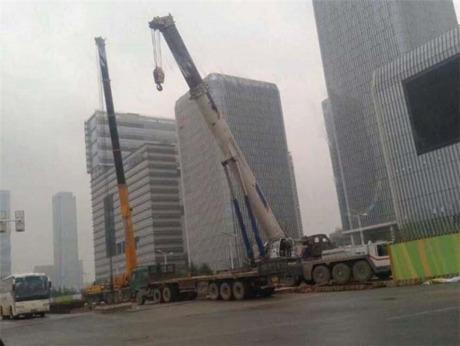 资兴市“自动找平”—— 吊车的 “平地神器” 技术